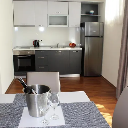 Solei Apartment *